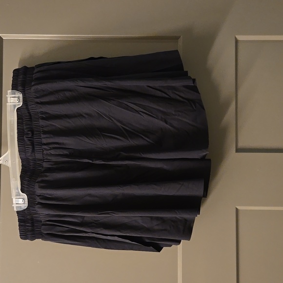 CVG Flowy shorts - Picture 2 of 4